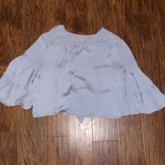 Women’s Lauren Conrad Blue Trumpet Sleeve Button Down Blouse business workwear - Picture 3 of 6